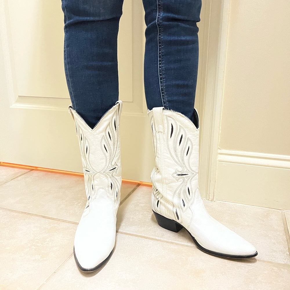 Vintage white cowboy boots